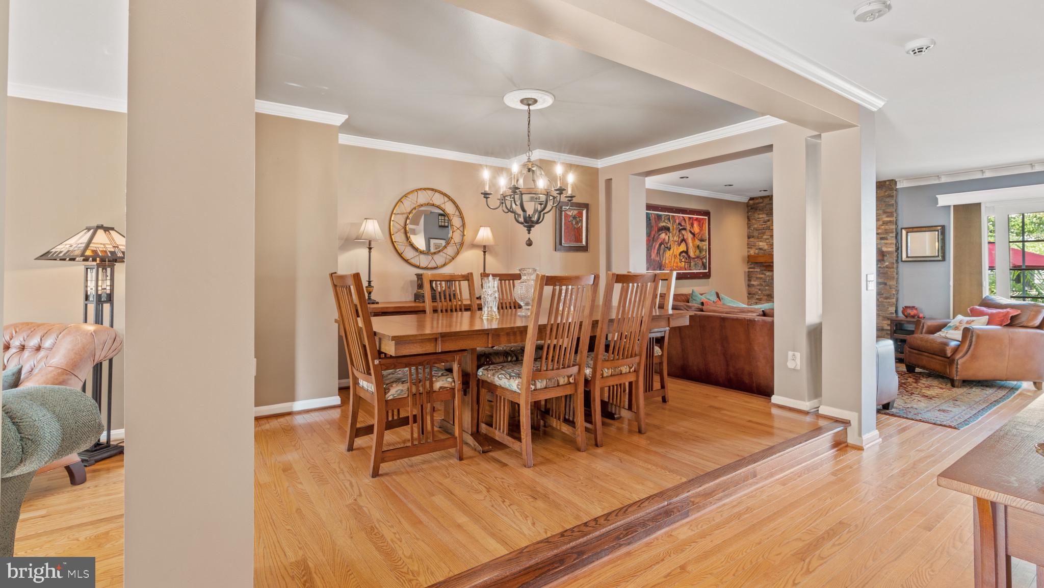 12083 Edgemere Circle Reston, VA 20190 - Photo 5 of 32 Dining area is open to living areas.