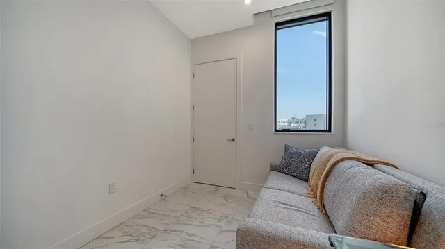 a view of livingroom with furniture