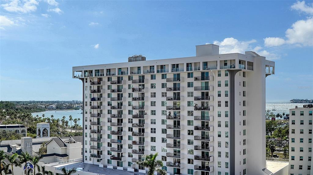 33 South Palm Avenue, Unit 804 Sarasota, FL 34236 - Photo 40 of 42 a view of a bathroom