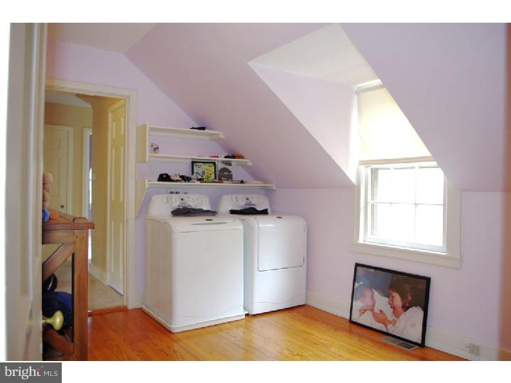 2253 Buttonwood Road Berwyn, PA 19312 - Photo 19 of 25 Laundry Room