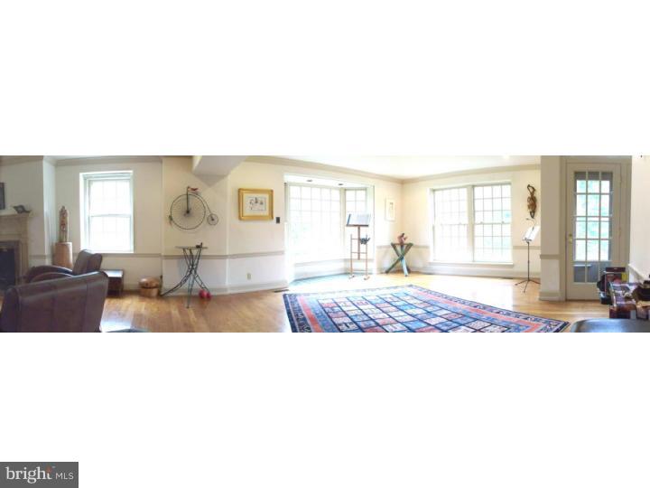 2253 Buttonwood Road Berwyn, PA 19312 - Photo 3 of 25 Living Room