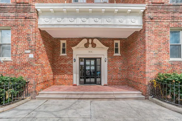 a view of a building entrance