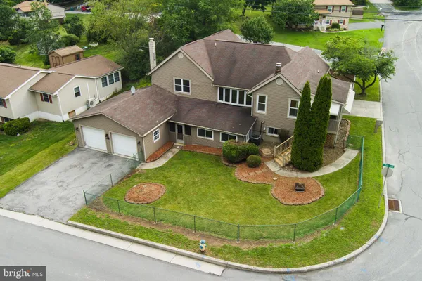 $319,900 | 201 Winding Knoll Road, Altoona, PA 16601