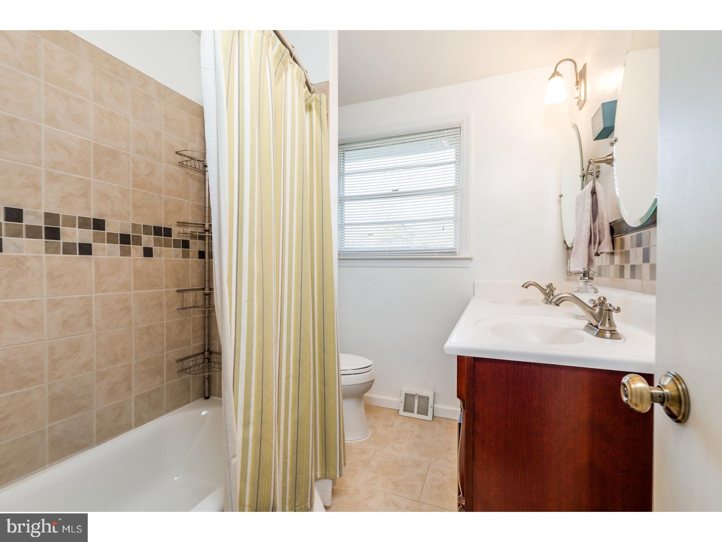 121 Covered Bridge Road Cherry Hill, NJ 08034 - Photo 22 of 25 Gallery Image 22