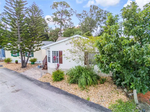 $225,000 | 2201 South Ridgewood Avenue, Unit 28, Edgewater, FL 32141