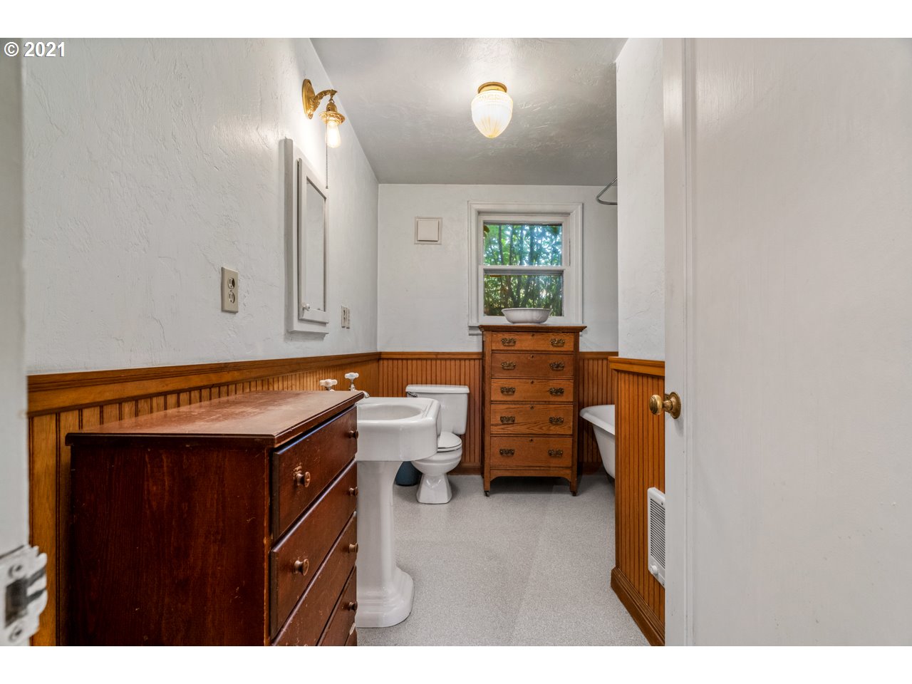 1358 8th Street Springfield, OR 97477 - Photo 16 of 21 Gallery Image 16