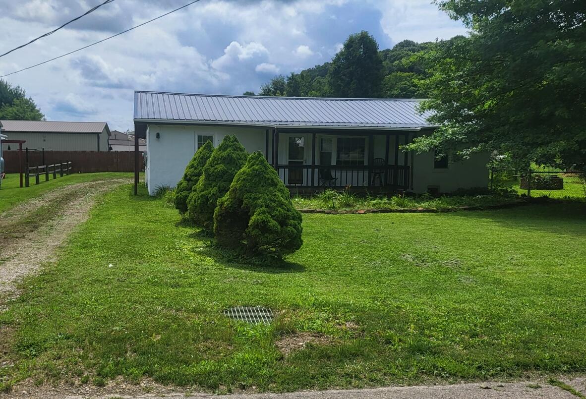 2096 Lunbeck Road Chillicothe, OH 45601 - Photo 2 of 15 7