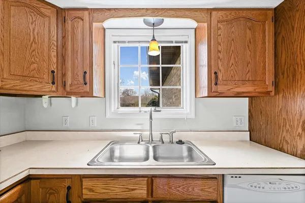 $285,000 | 1502 Theodore Drive, Unit B, Champaign, IL 61821