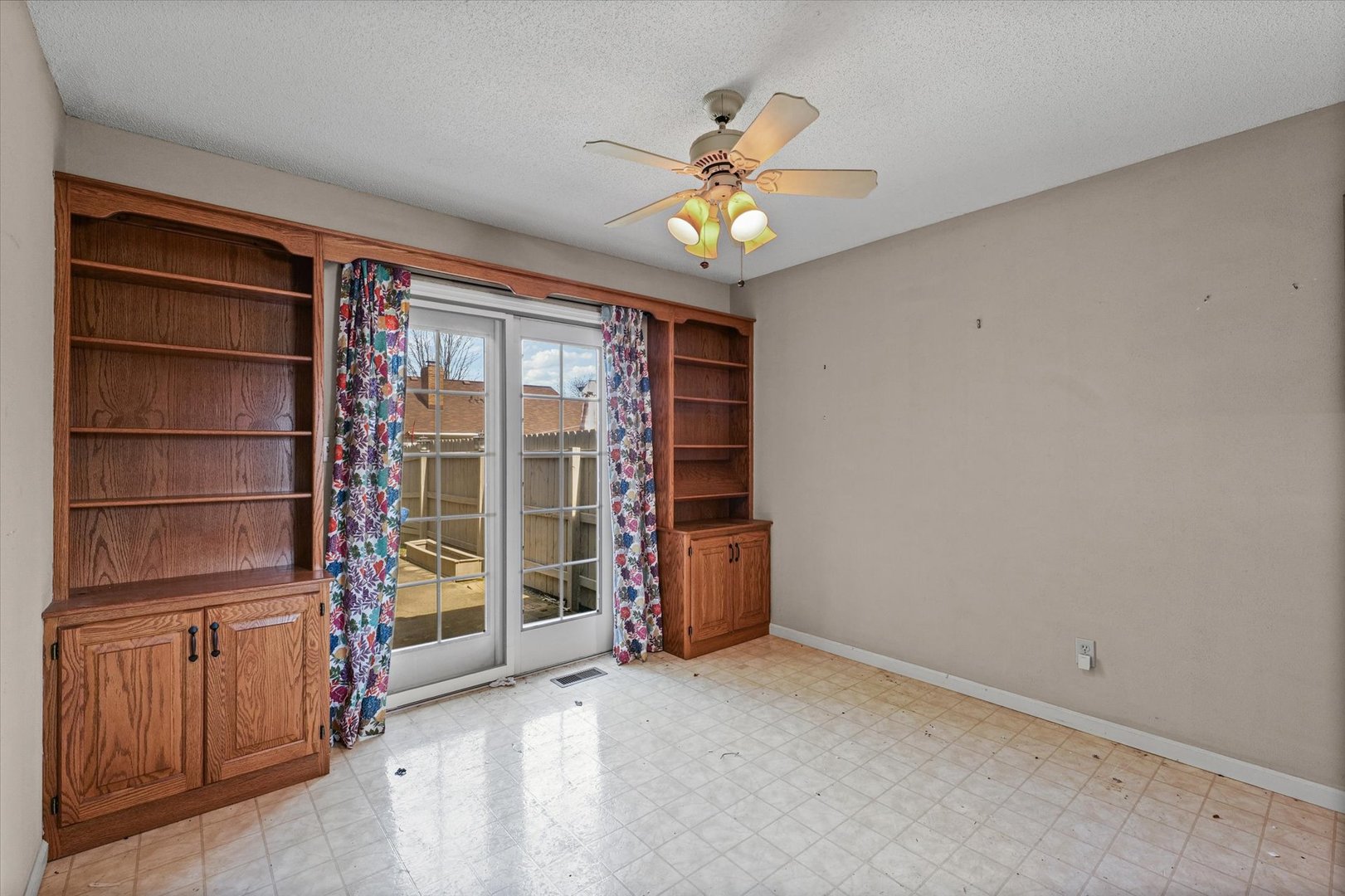 1502 Theodore Drive, Unit B Champaign, IL 61821 - Photo 13 of 28