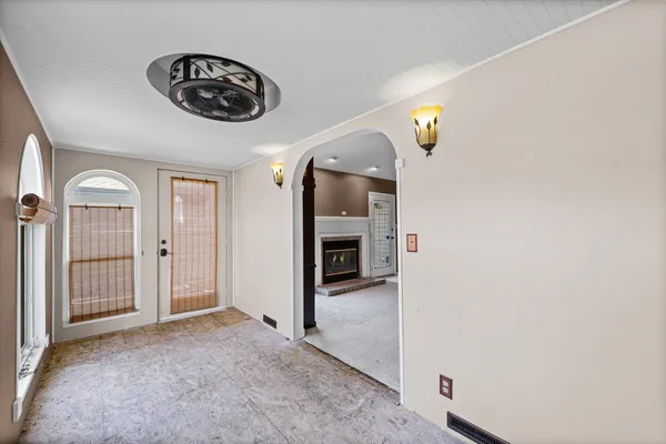$285,000 | 1502 Theodore Drive, Unit B, Champaign, IL 61821