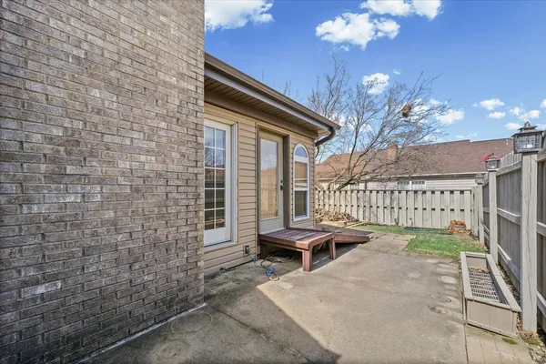 $285,000 | 1502 Theodore Drive, Unit B, Champaign, IL 61821