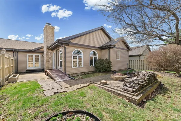 $285,000 | 1502 Theodore Drive, Unit B, Champaign, IL 61821