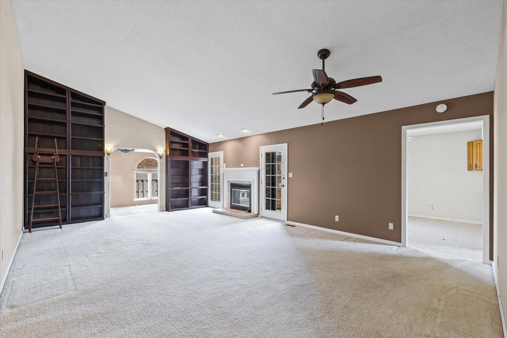 1502 Theodore Drive, Unit B Champaign, IL 61821 - Photo 5 of 28