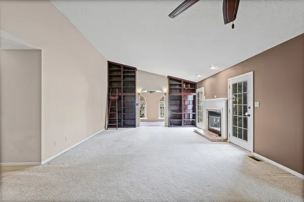 $285,000 | 1502 Theodore Drive, Unit B, Champaign, IL 61821