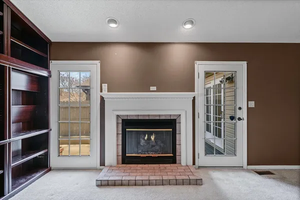 $285,000 | 1502 Theodore Drive, Unit B, Champaign, IL 61821