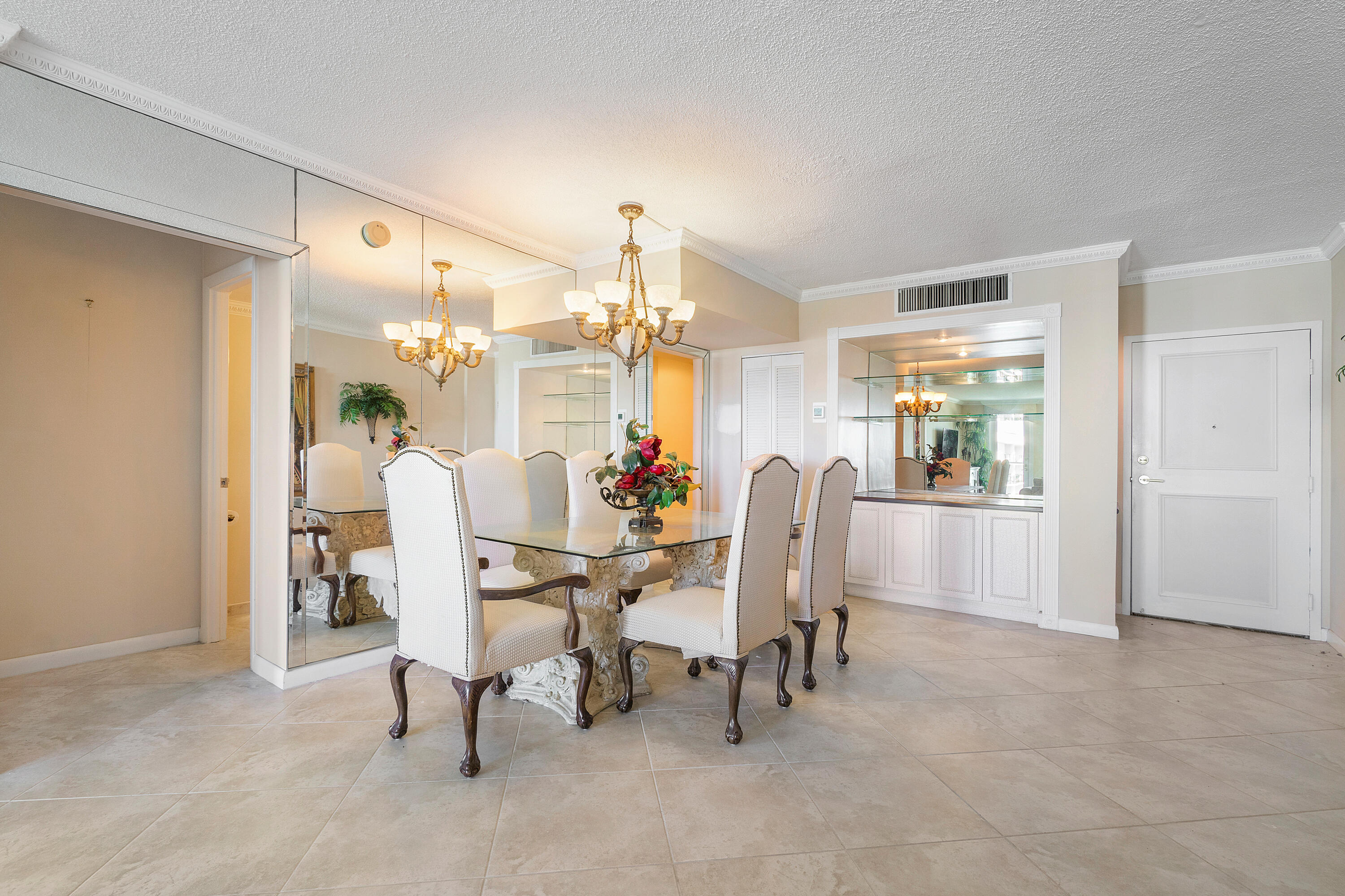 3450 South Ocean Boulevard, Unit 625 Palm Beach, FL 33480 - Photo 6 of 43 a dining room with furniture and a window