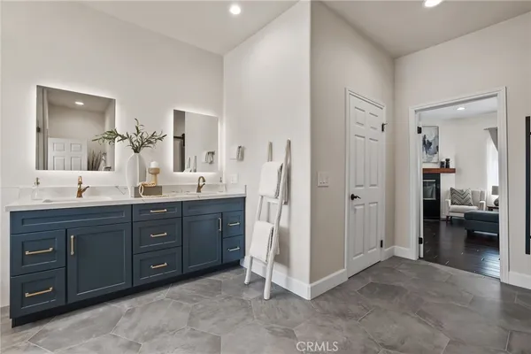 $1,650,000 | 25062 Campo Rojo, Lake Forest, CA 92630