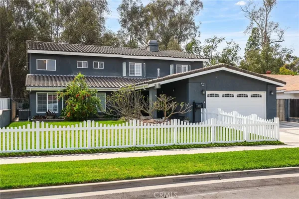 $1,650,000 | 25062 Campo Rojo, Lake Forest, CA 92630