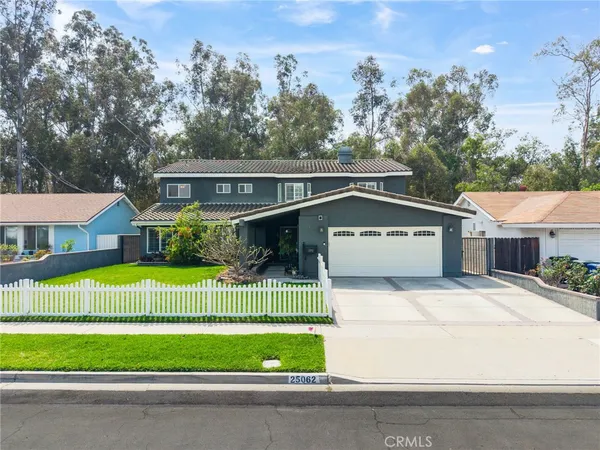 $1,650,000 | 25062 Campo Rojo, Lake Forest, CA 92630
