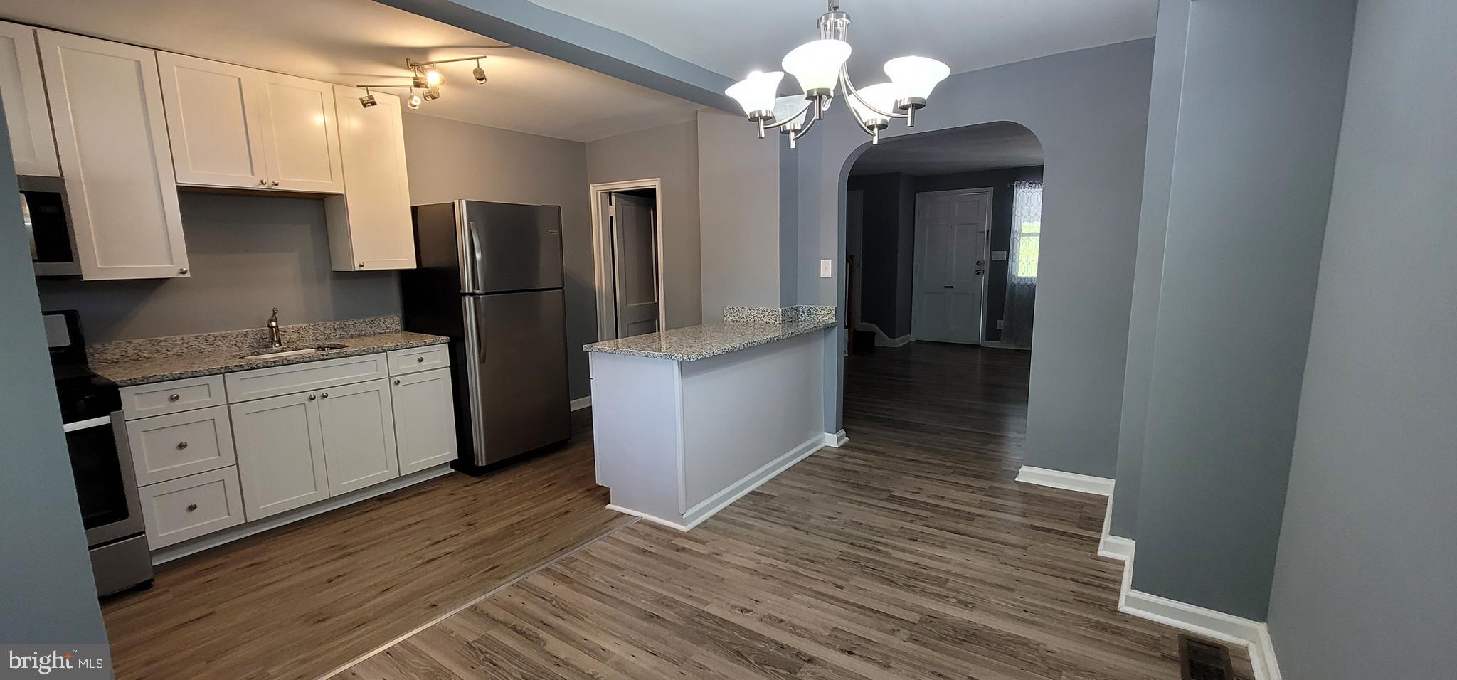 1023 Wedgewood Road Baltimore, MD 21229 - Photo 4 of 15 All new Kitchen w granite, SS appliances