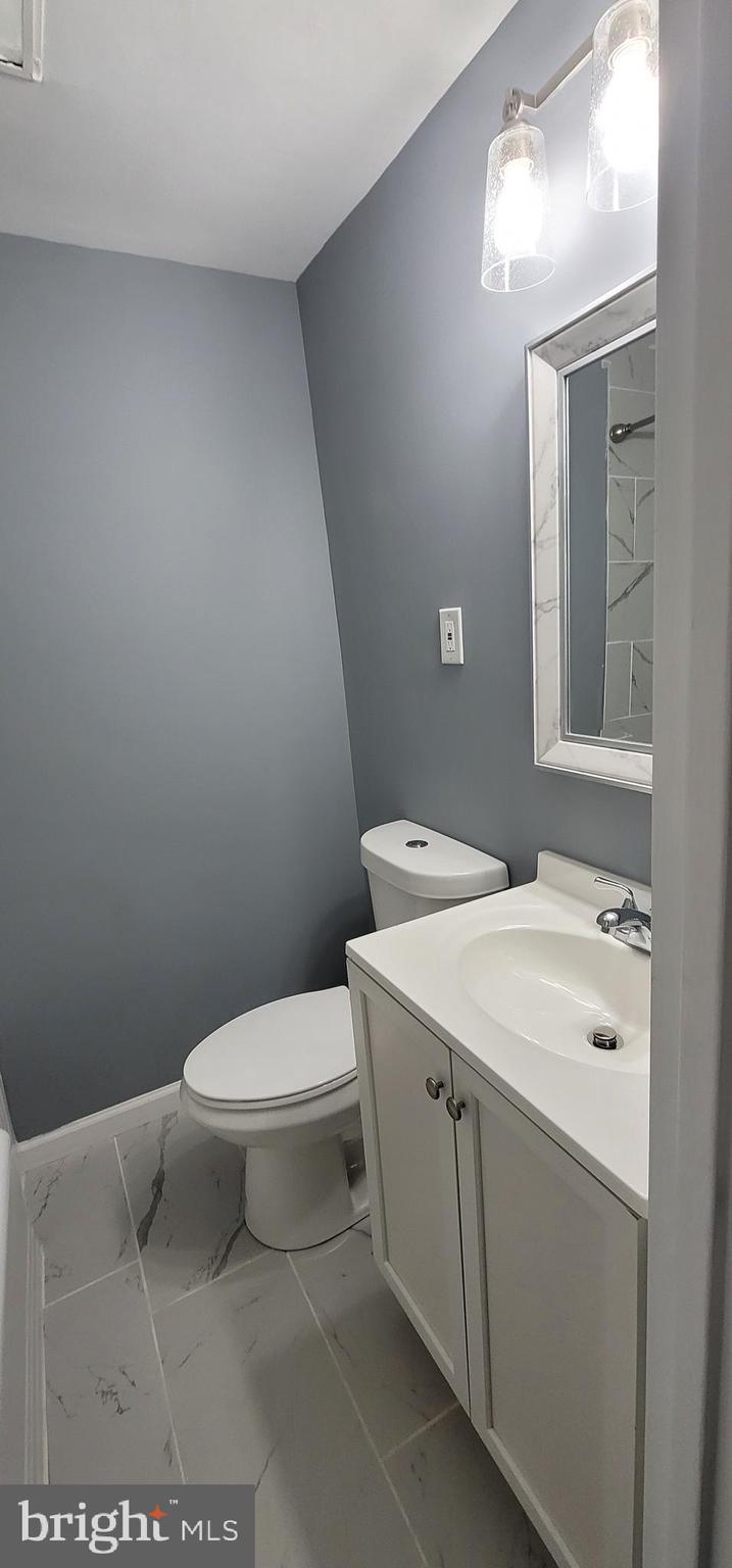 1023 Wedgewood Road Baltimore, MD 21229 - Photo 9 of 15 Upper Bath