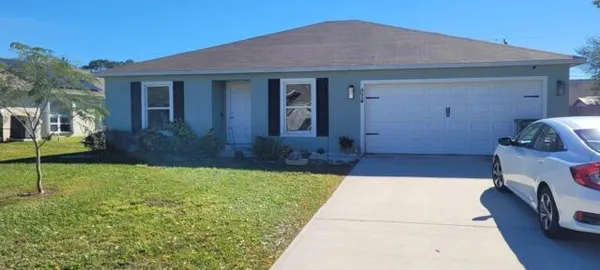 $2,700 | 574 Northwest Archer Avenue, Unit 574, Port St. Lucie, FL 34983