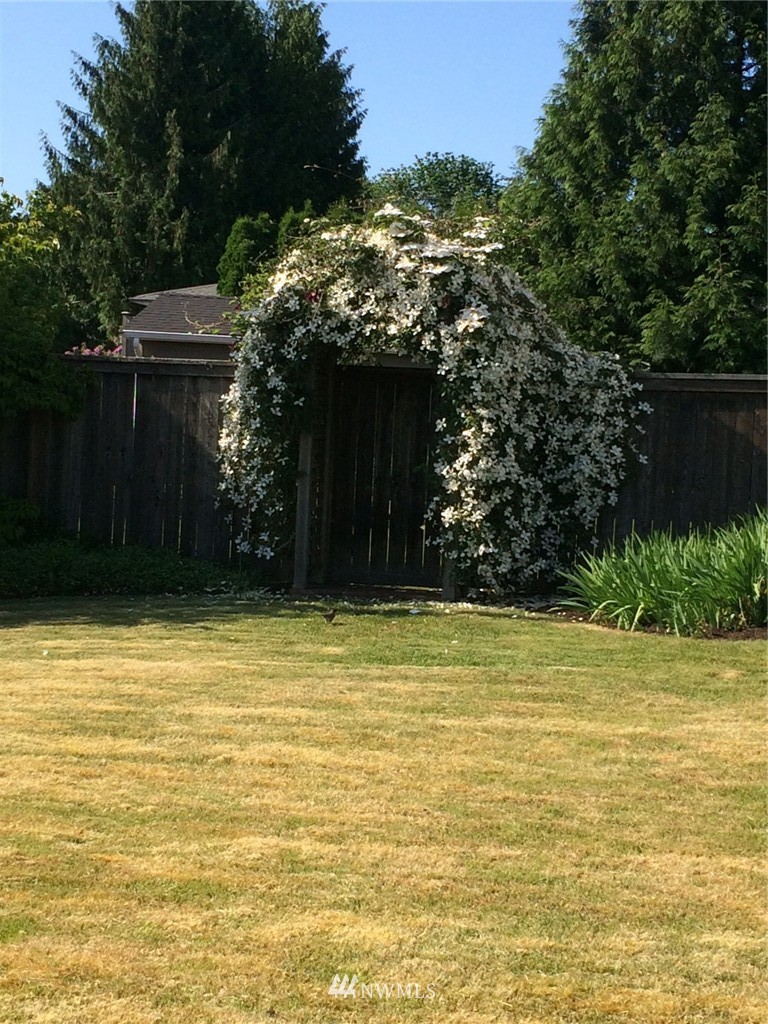 15324 Southeast 133rd Court Renton, WA 98059 - Photo 3 of 20 Gallery Image 3