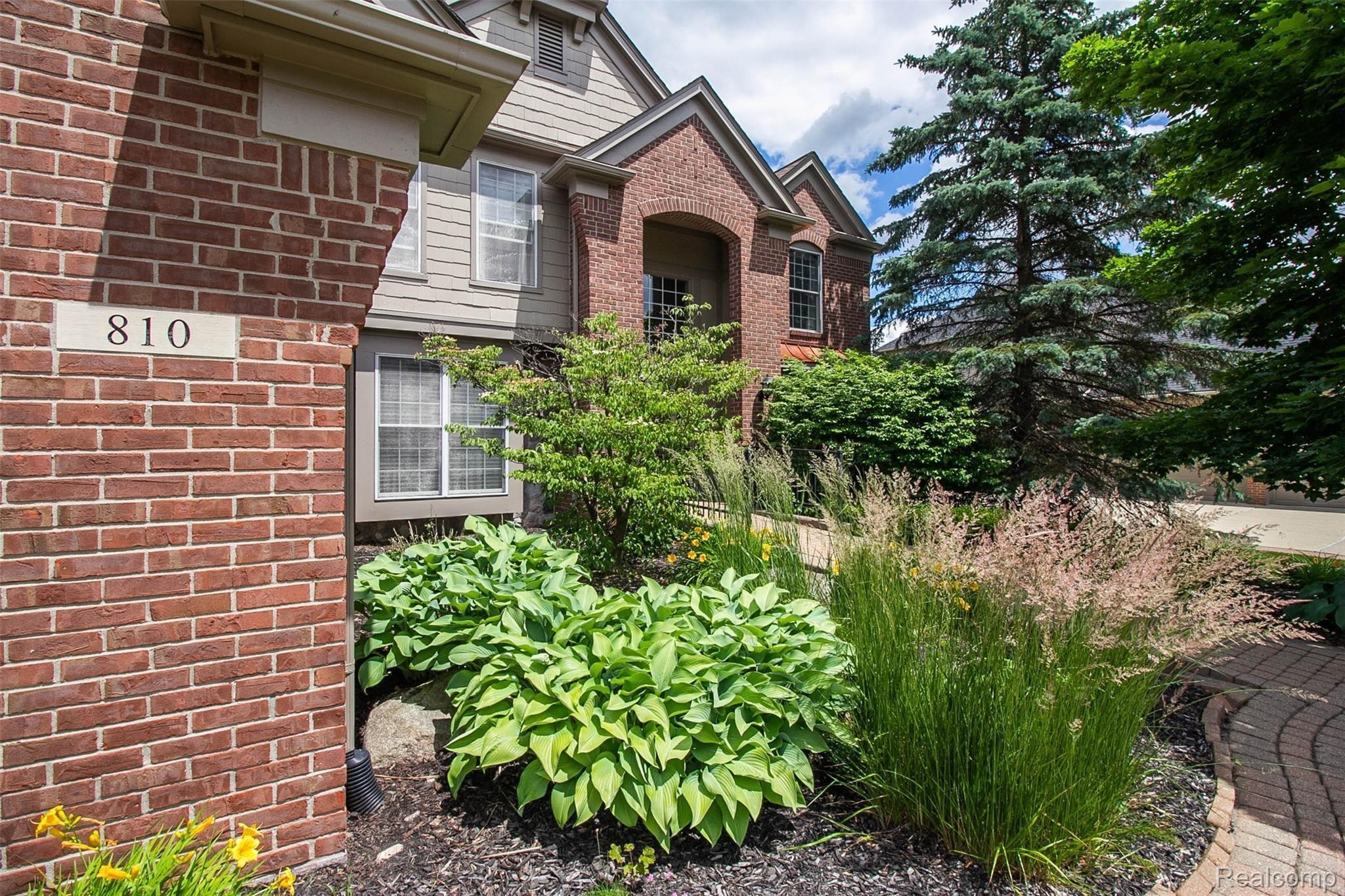 810 Loggers Circle Rochester, MI 48307 - Photo 63 of 73 4.jpg
