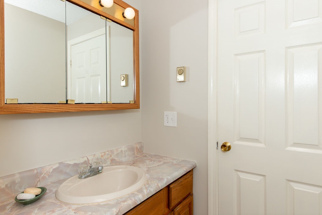 3370 Lafayette Road, Unit 19 Portsmouth, NH 03801 - Photo 13 of 30 Gallery Image 13