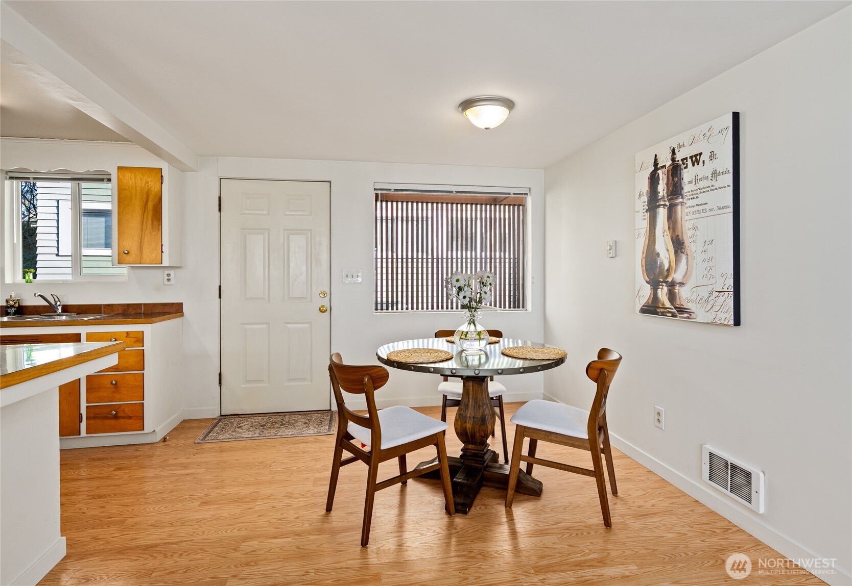 2112 Rucker Avenue, Unit 6 Everett, WA 98201 - Photo 12 of 19 Gallery Image 12