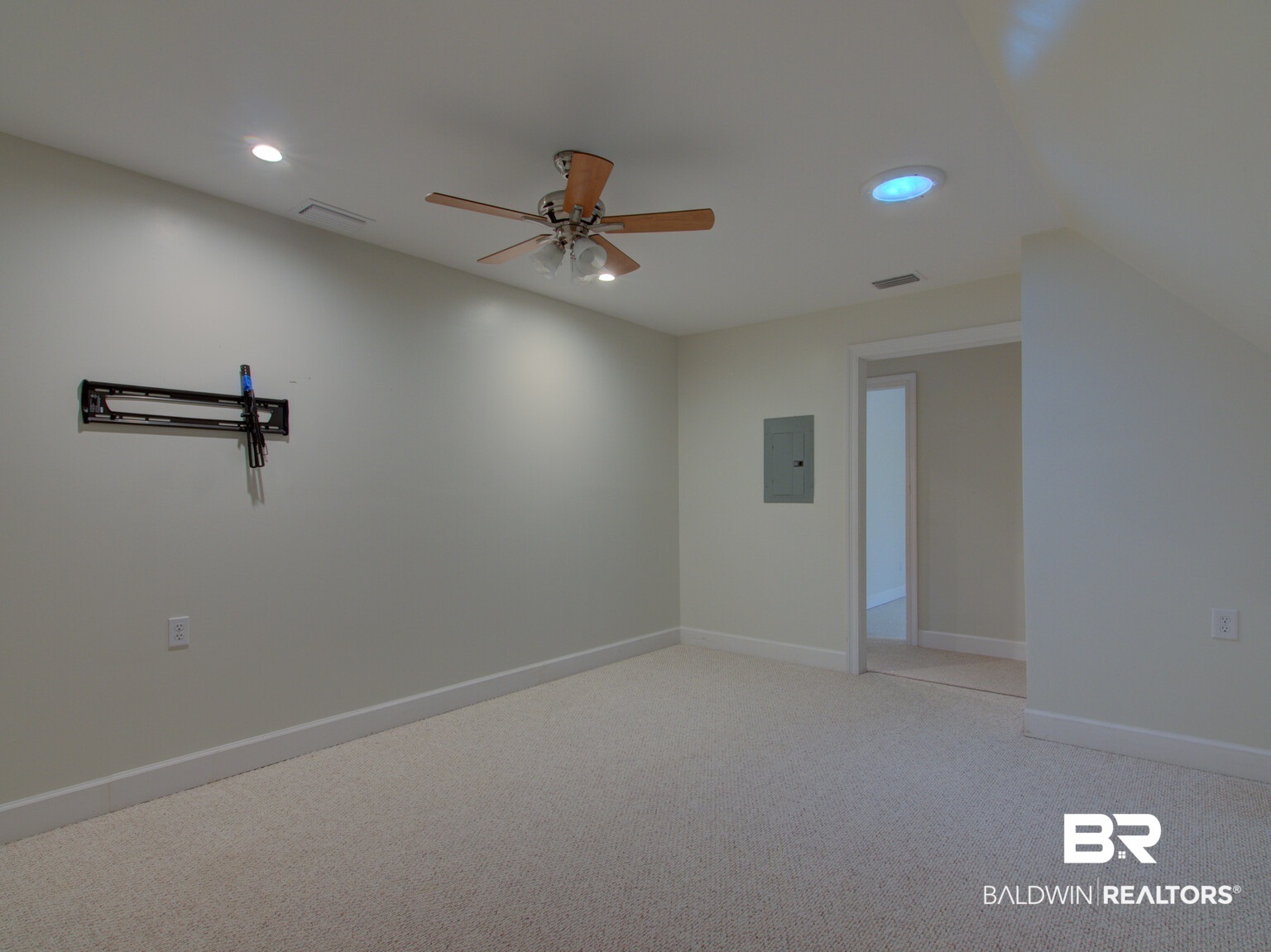 105 Raphael Semmes Drive West Daphne, AL 36527 - Photo 31 of 47