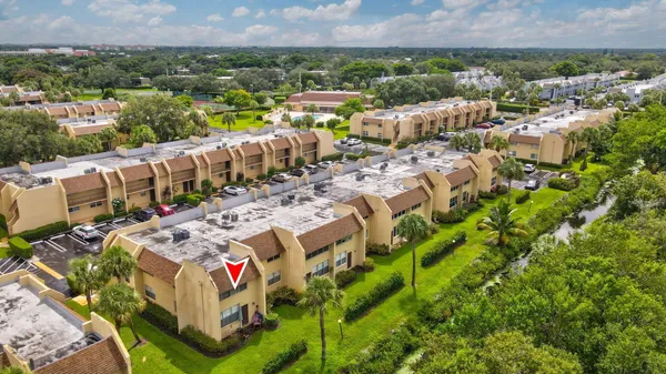 $2,150 | 2825 Southwest 22nd Avenue, Unit 201, Delray Beach, FL 33445