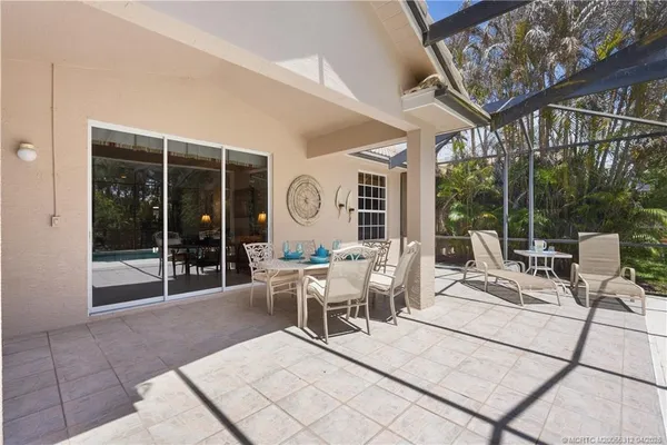 $450,000 | 830 Northwest Red Pine Way, Jensen Beach, FL 34957