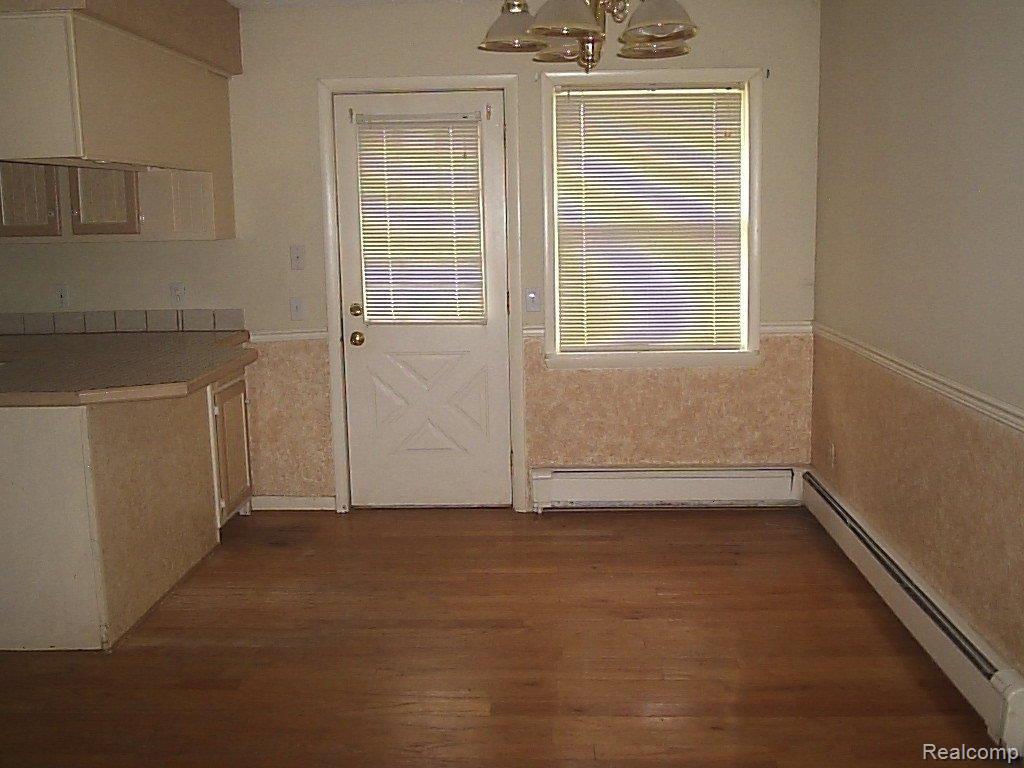 5692 North Latson Road Howell, MI 48855 - Photo 9 of 9 P7270012