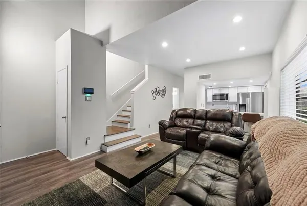 $1,850 | 1920 Augusta Drive, Unit 30, Houston, TX 77057