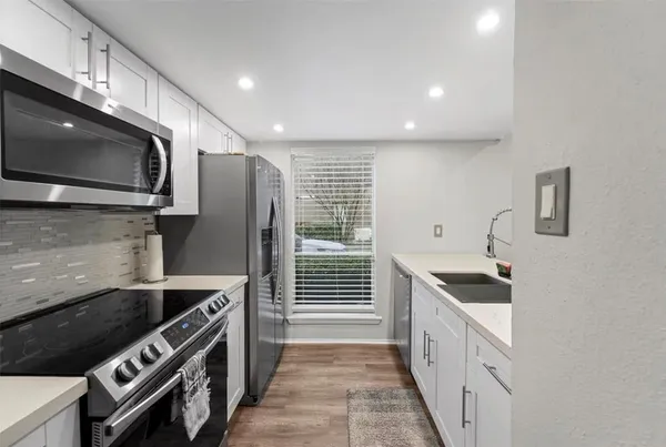 $1,850 | 1920 Augusta Drive, Unit 30, Houston, TX 77057