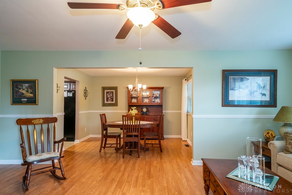 2422 Hemphill Road Kettering, OH 45440 - Photo 5 of 46