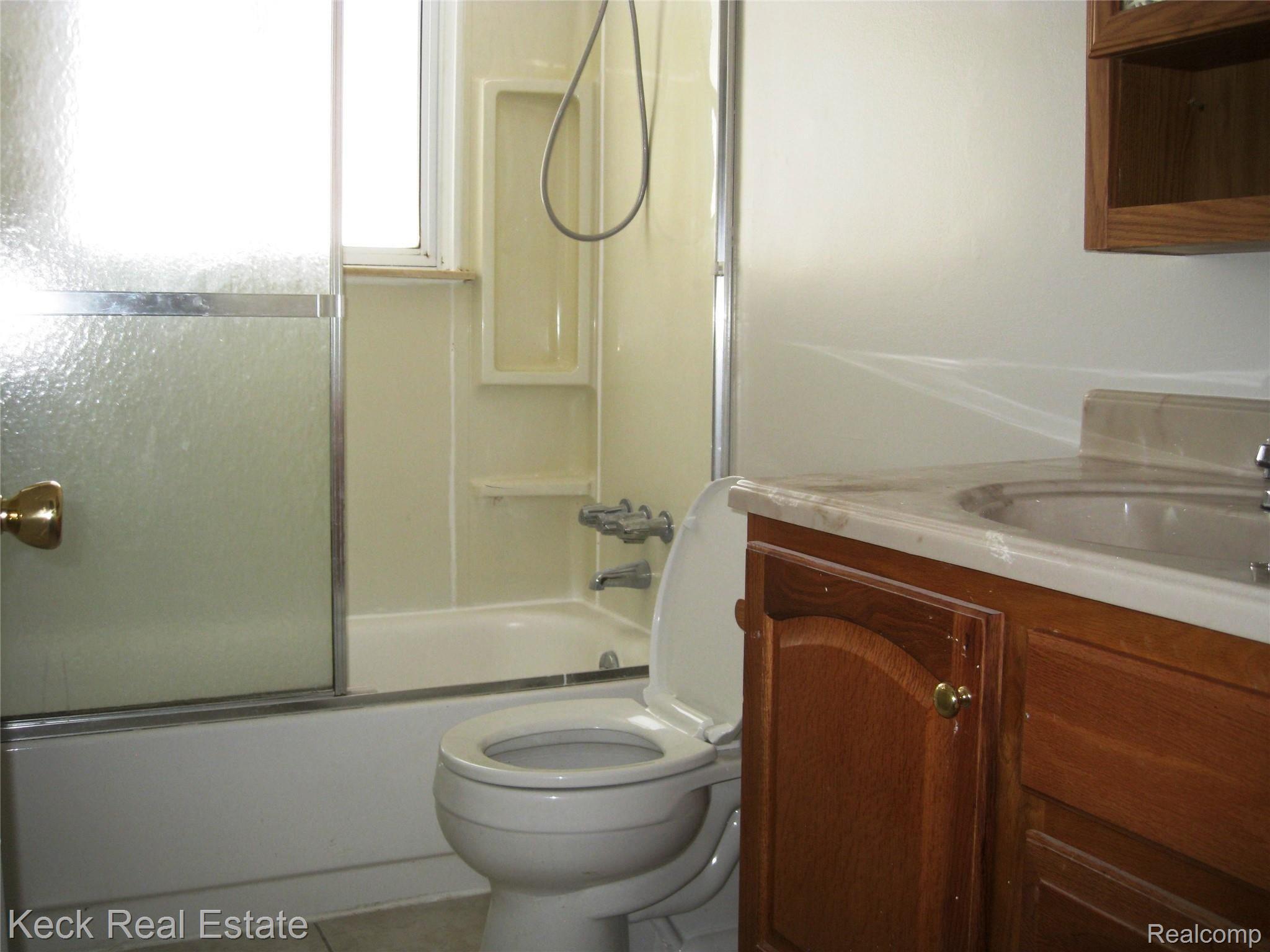 13654 Beech Daly Road Taylor, MI 48180 - Photo 15 of 23 IMG_1545.JPG
