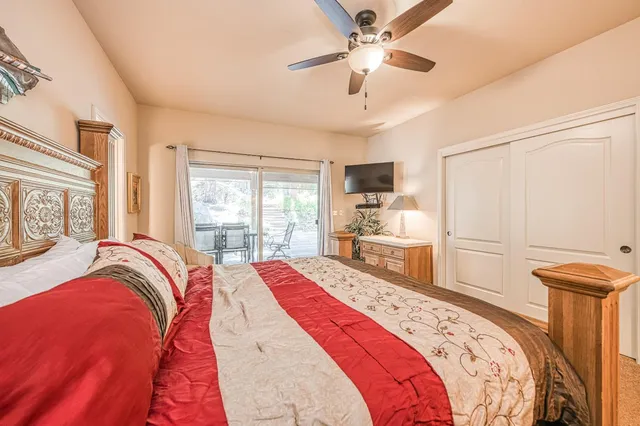 a view of entryway livingroom and hall