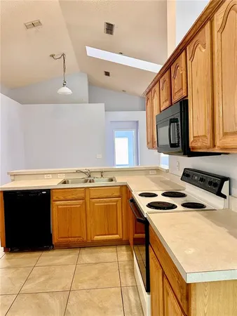 $2,500 | 8214 Woodsworth Drive, Orlando, FL 32817
