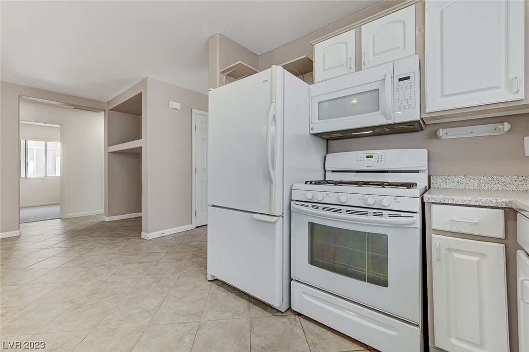 728 Rising Brook Drive Henderson, NV 89011 - Photo 10 of 41 Gallery Image 10