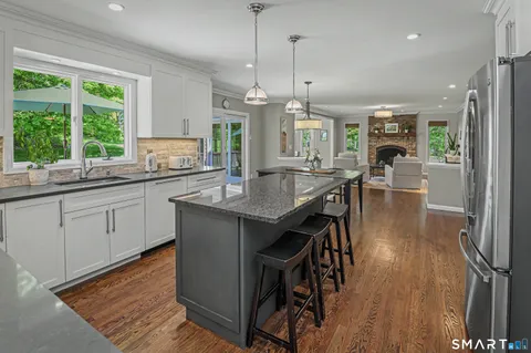 $1,375,000 | 26 Lynn Place, Ridgefield, CT 06877