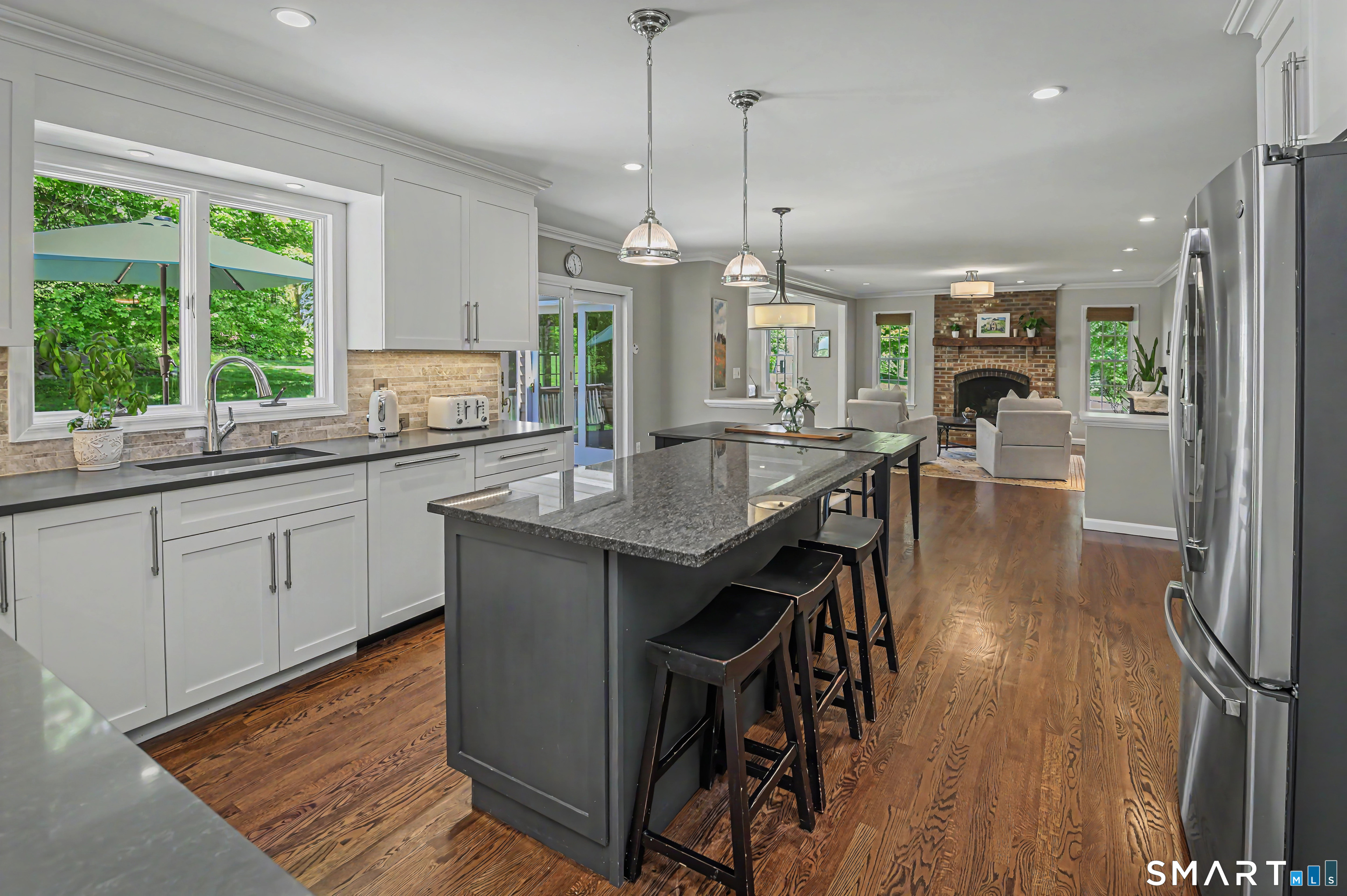 26 Lynn Place Ridgefield, CT 06877 - Photo 3 of 40