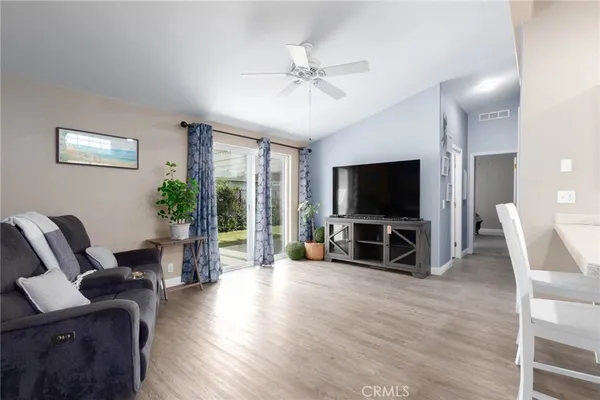 $219,900 | 27250 Murrieta, Unit 262, Menifee, CA 92586