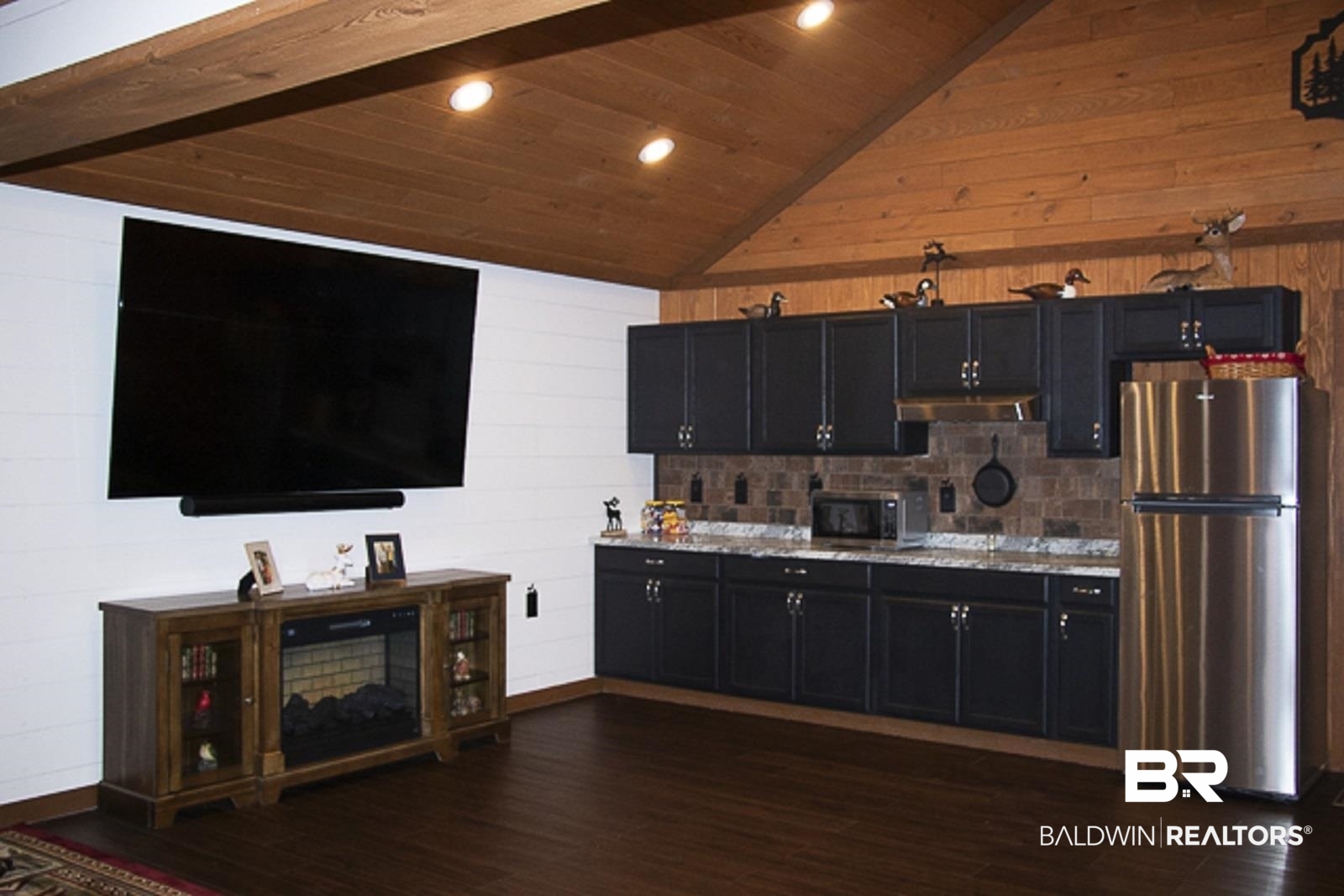 2376 South Palmers Road Uriah, AL 36480 - Photo 16 of 36 Great Room