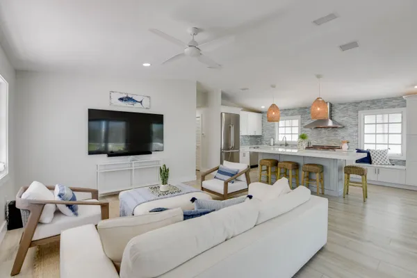 $799,000 | 75 Lobstertail Road, Big Pine Key, FL 33043