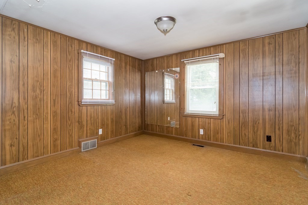 38 Edward Road Watertown, MA 02472 - Photo 9 of 20 Gallery Image 9
