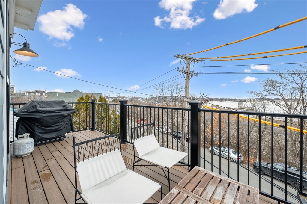 18-20 Crestway Road, Unit 5 Boston, MA 02128 - Photo 11 of 24