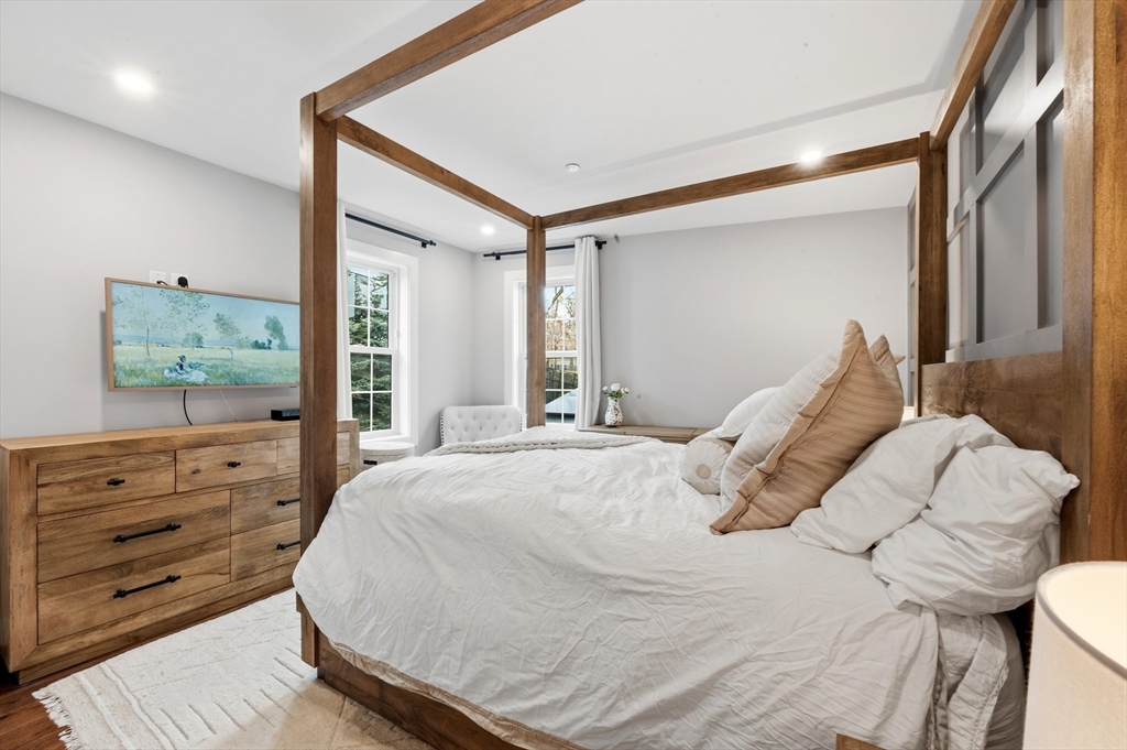 18-20 Crestway Road, Unit 5 Boston, MA 02128 - Photo 13 of 24