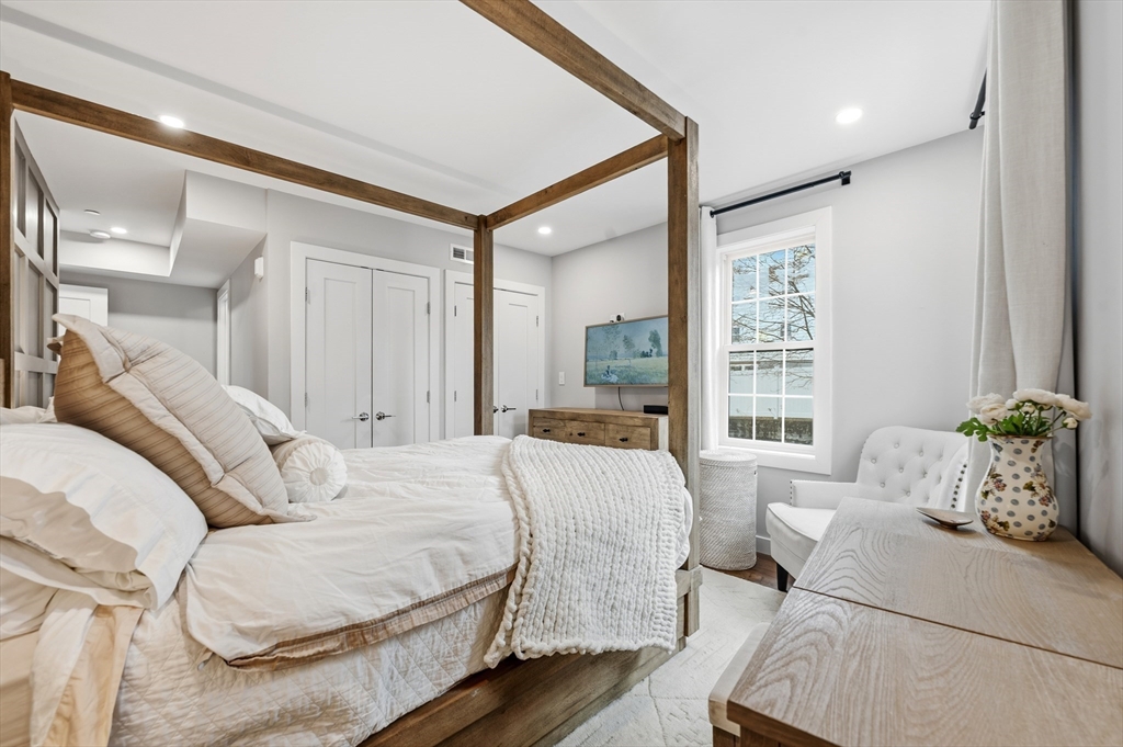 18-20 Crestway Road, Unit 5 Boston, MA 02128 - Photo 14 of 24